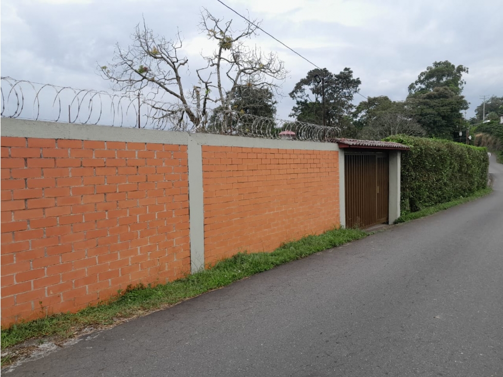 CASA CAMPESTRE-CHINCHINA-VEREDA ALTO DE LA PAZ — foto 2