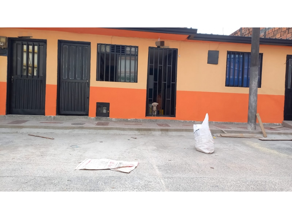 CASA EN VENTA DOSQUBRADAS CERCA AV SIMON BOLIVAR — foto 2