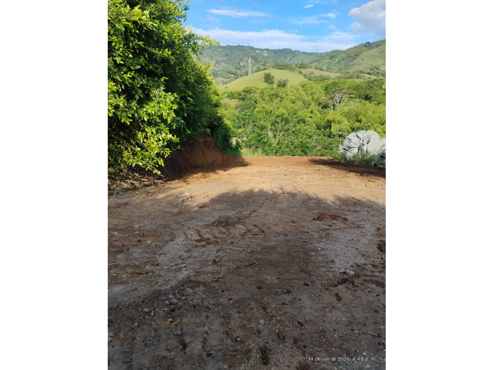 VENDO LOTE EN BELALCAZAR - 2
