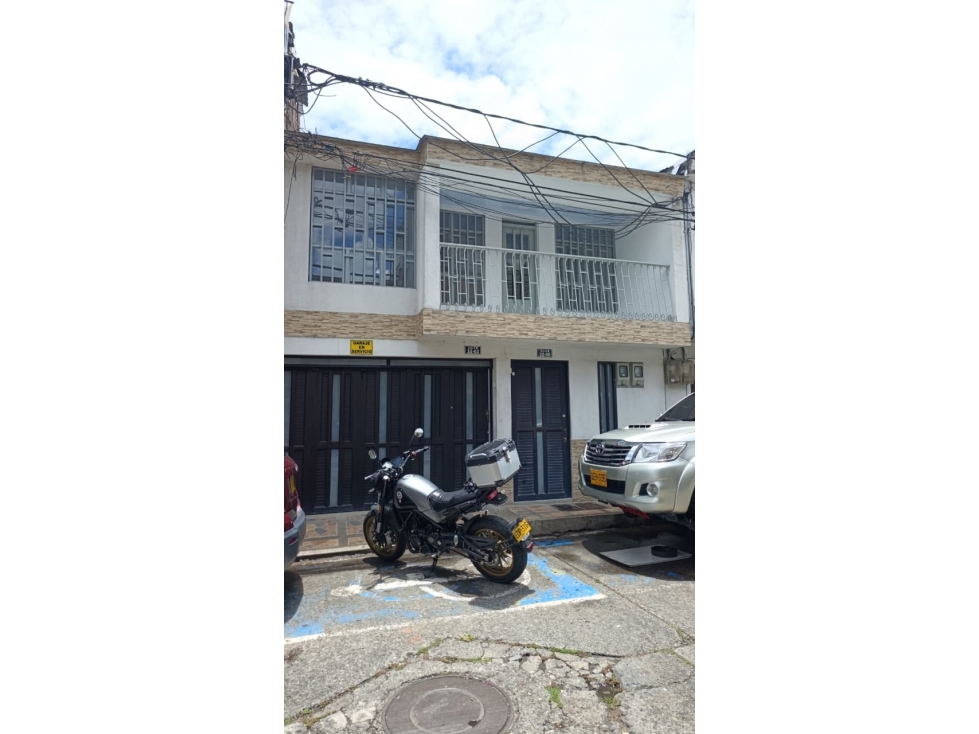 VENDO CASA EN PEREIRA