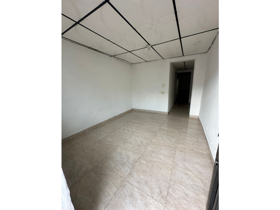 CASA EN VENTA DOSQUEBRADAS CENTRALES DE VERSALLES — foto 4