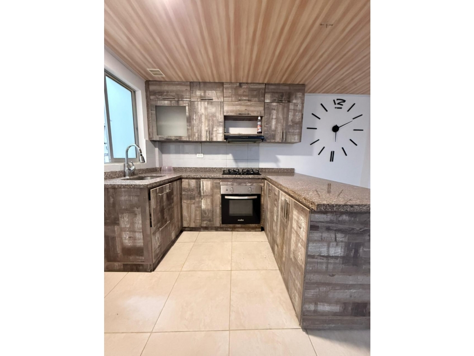 VENDO CASA DUPLEX EN LA PRADERA