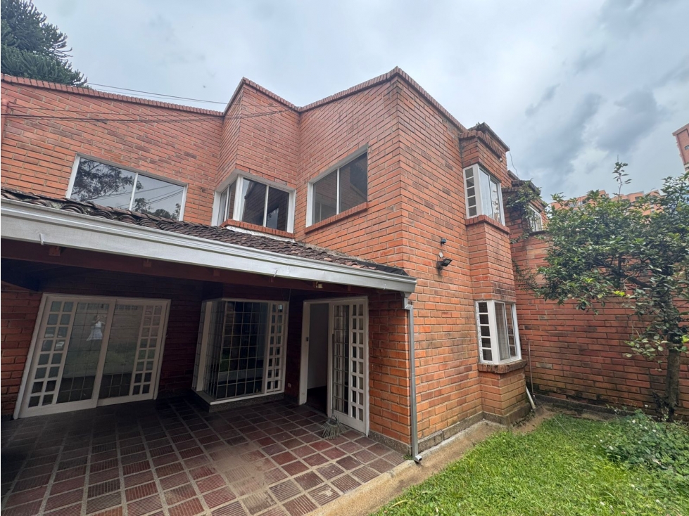 CASA EN VENTA EN LAS LOMAS | POBLADO