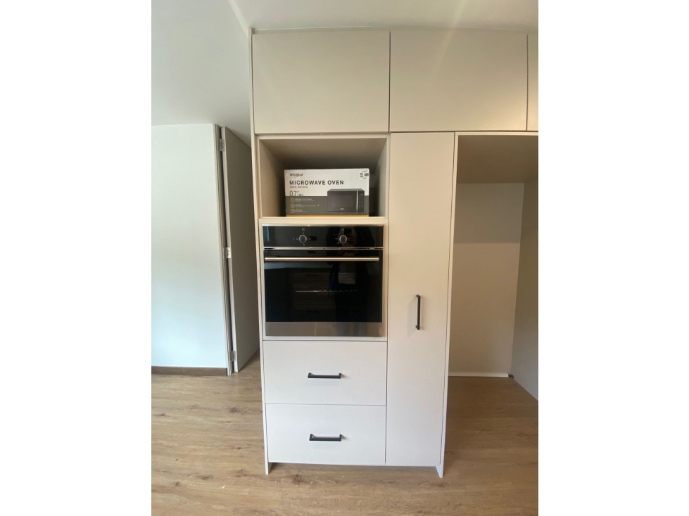 Increible apartamento remodelado en venta, ubicado en milla de oro — foto 6