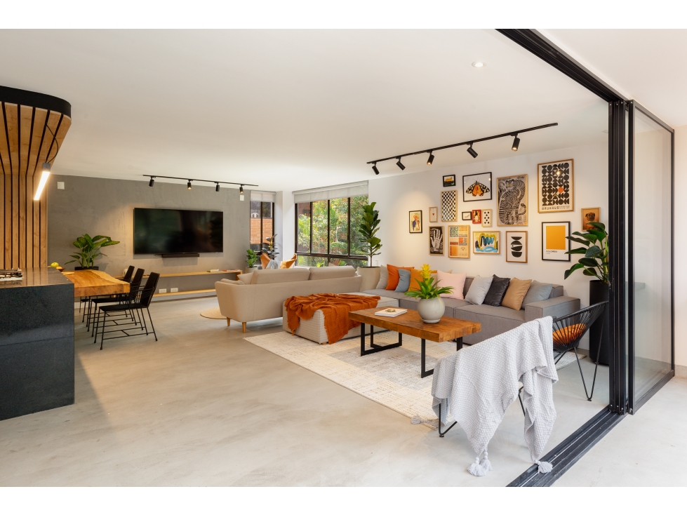 Remodeled Apartment for sale, Milla de Oro (Medellín, Colombia) — foto 2