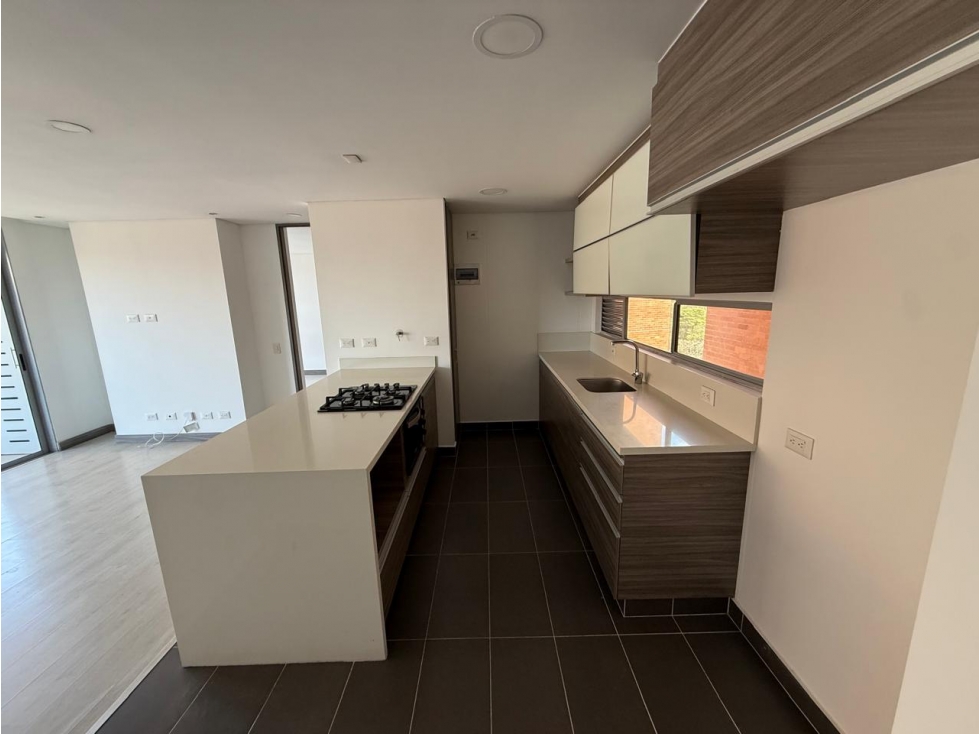 Apartamento en renta sector envigado loma de las brujas — foto 3