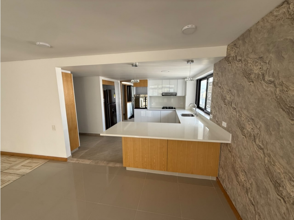 Apartamento en renta sector poblado castropol — foto 3