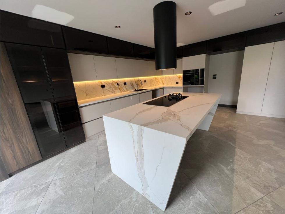 APARTAMENTO DE LUJO PARA ESTRENAR - LOMA DEL ESMERALDAL ENVIGADO — foto 4