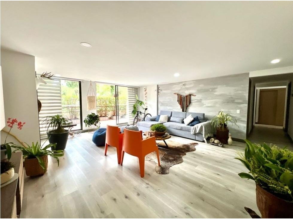 HERMOSO Y AMPLIO APARTAMENTO EN VENTA EN EL POBLADO