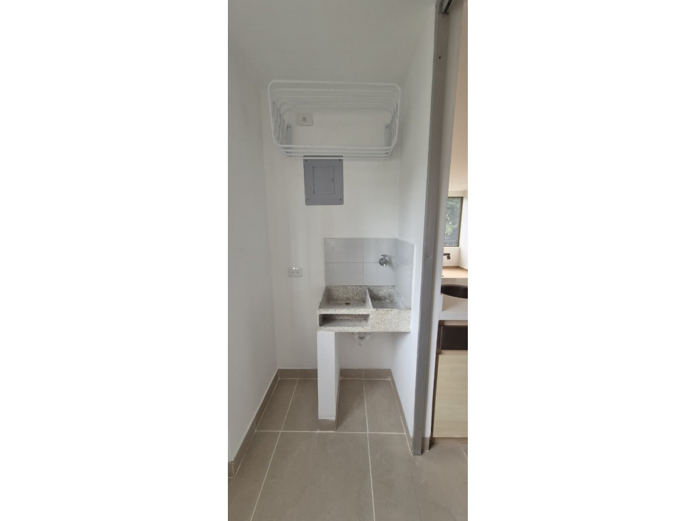 MODERNO APARTAMENTO EN ARRIENDO EN EL POBLADO — foto 5