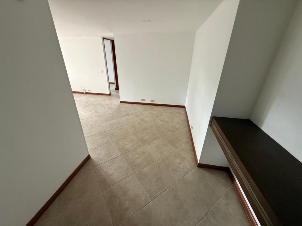 Apartamento en renta sector envigado loma del escobero