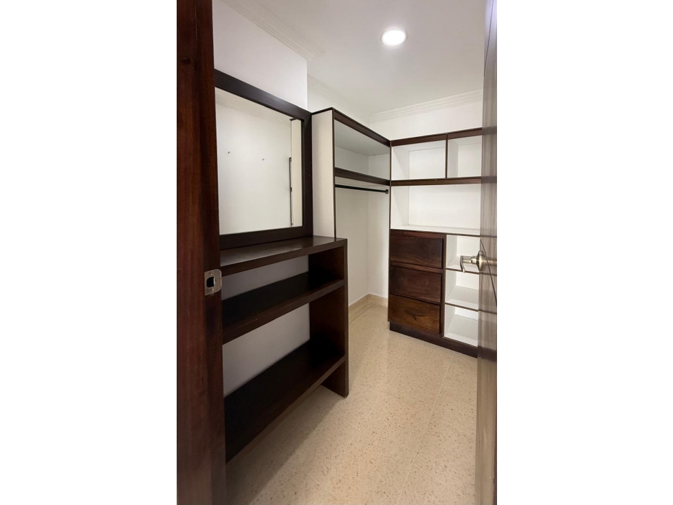 APARTAMENTO EN VENTA EN SABANETA CON HERMOSA VISTA — foto 4