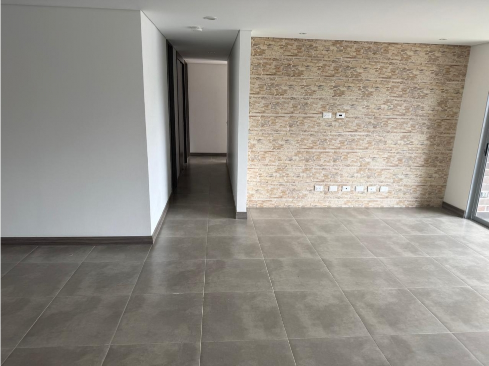 Apartamento en renta sector envigado loma de las brujas