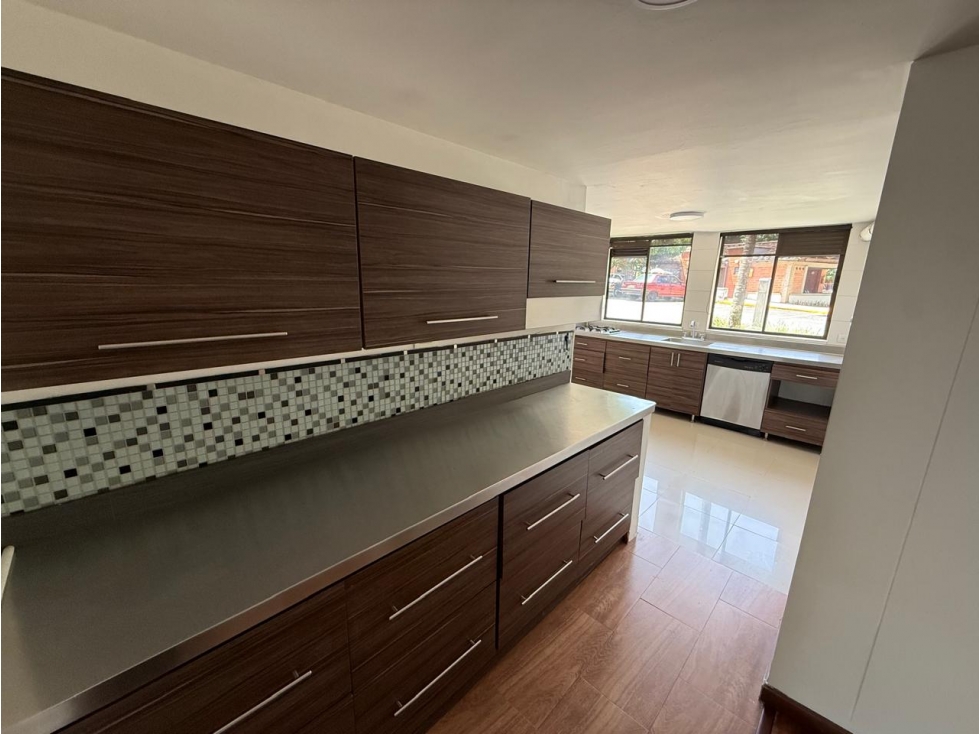 Casa en renta sector envigado, loma del chocho — foto 3
