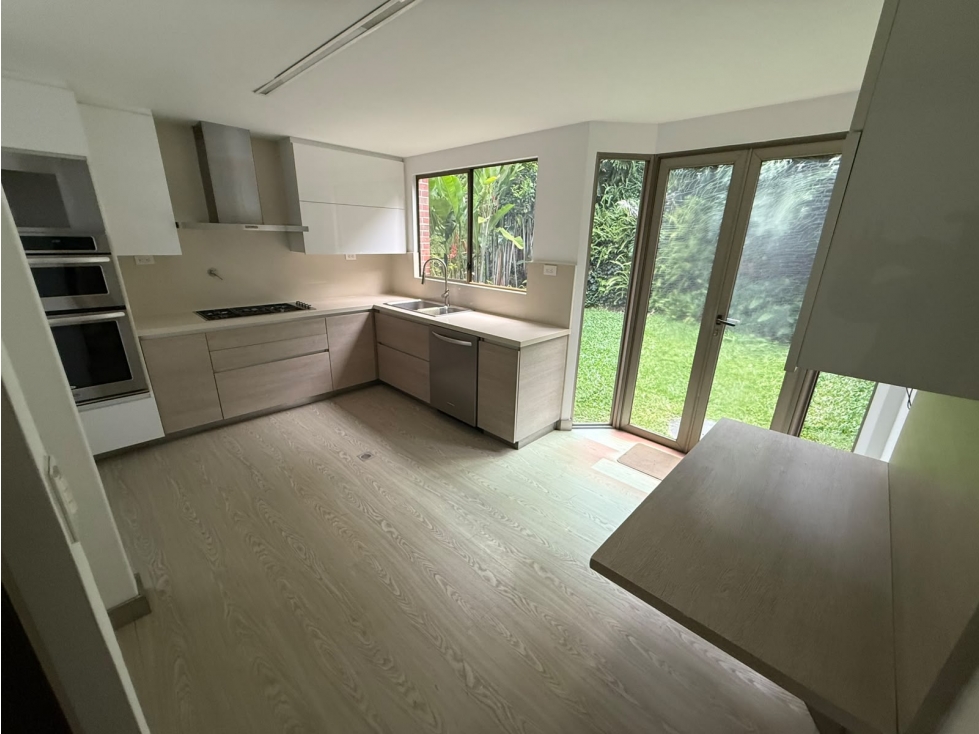 Casa en venta en el poblado , transversal superior - 6