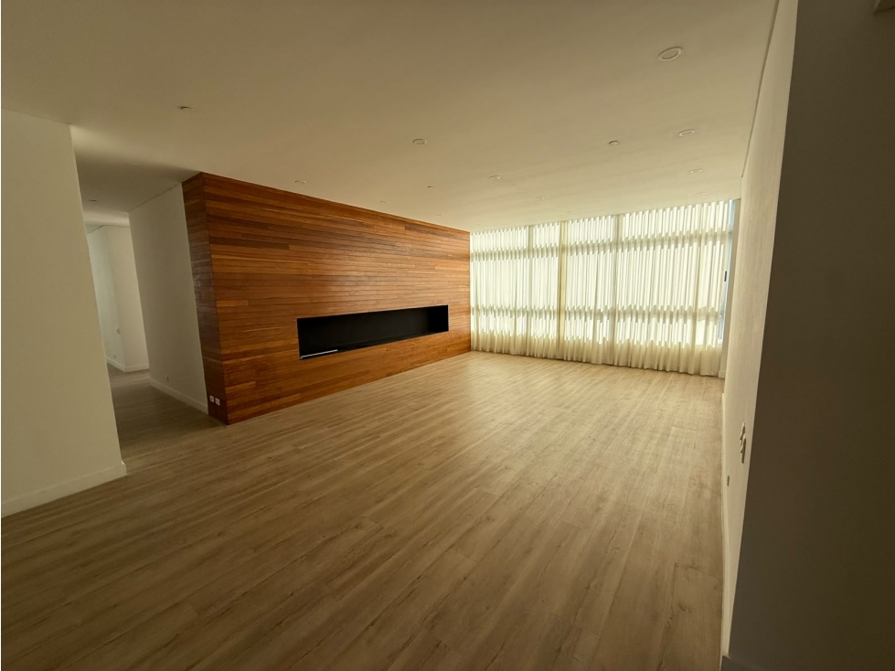 Apartamento en renta sector envigado loma de las brujas