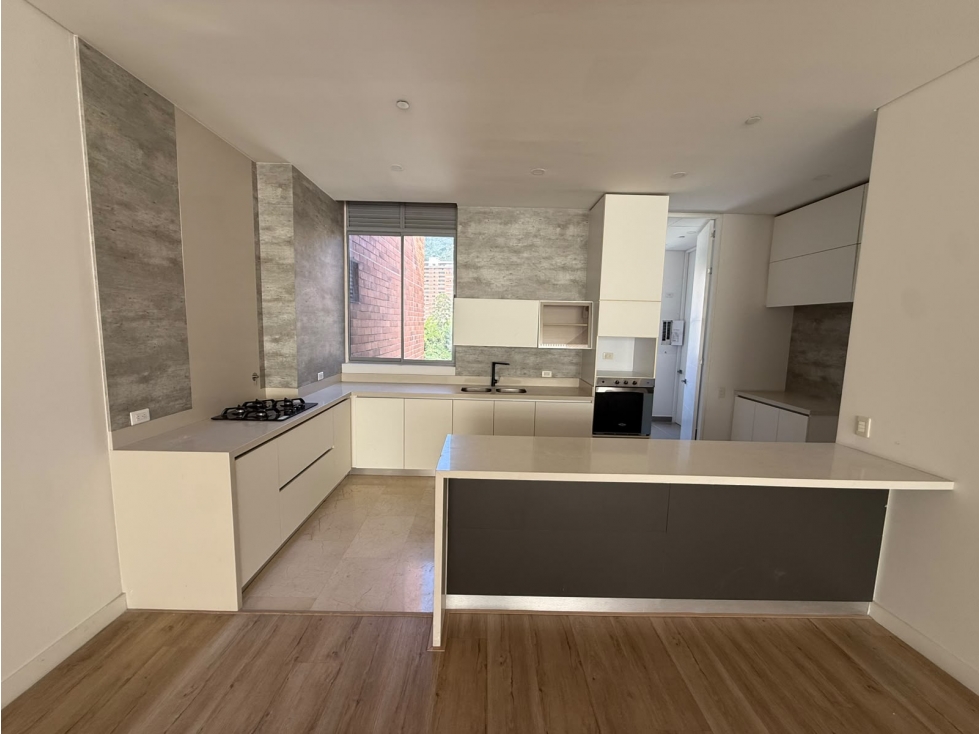 Apartamento en renta sector envigado loma de las brujas — foto 5