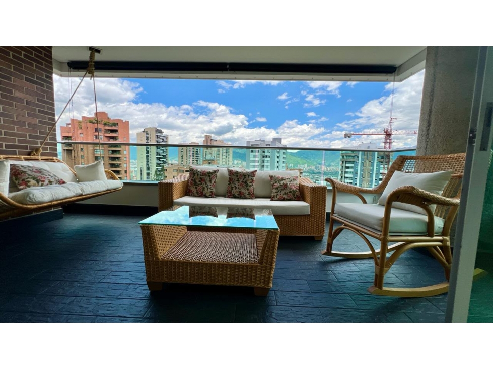 Apartamento en venta sector poblado castropol