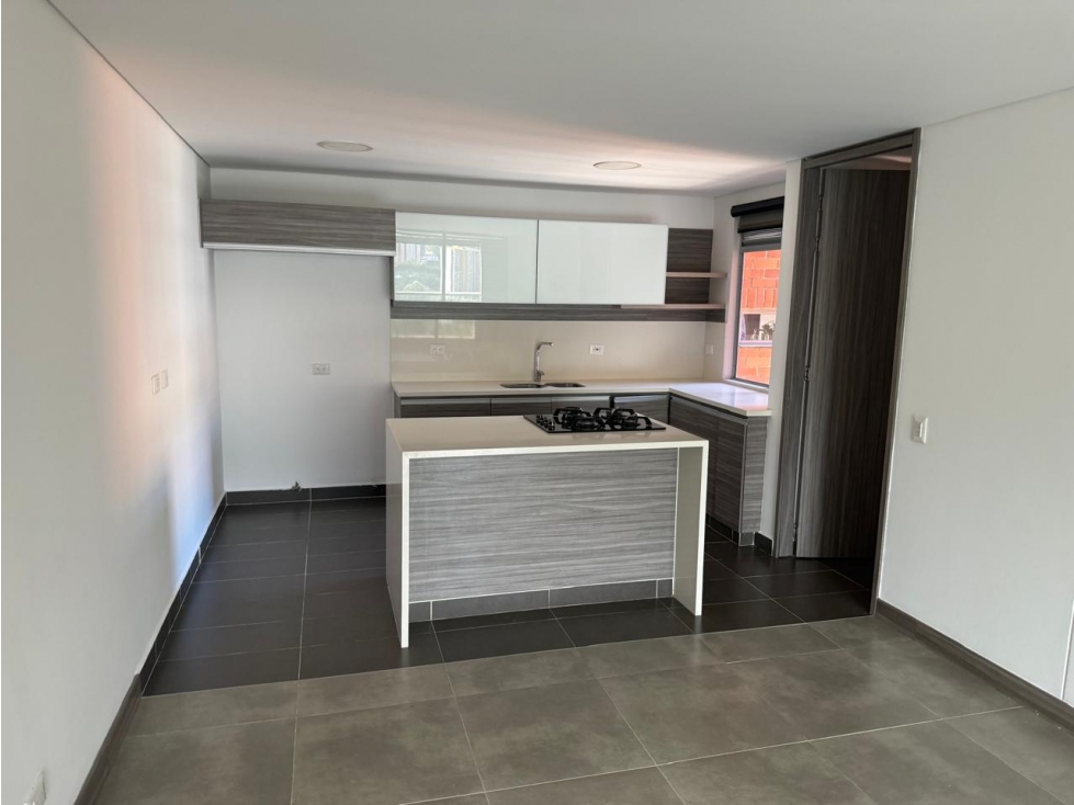 Apartamento en renta sector envigado loma de las brujas — foto 3