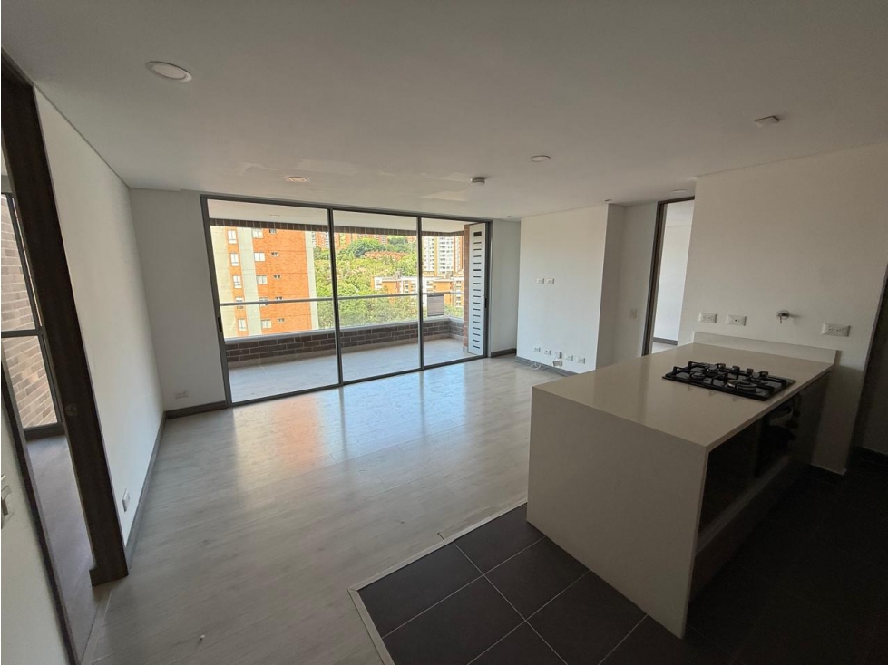 Apartamento en renta sector envigado loma de las brujas