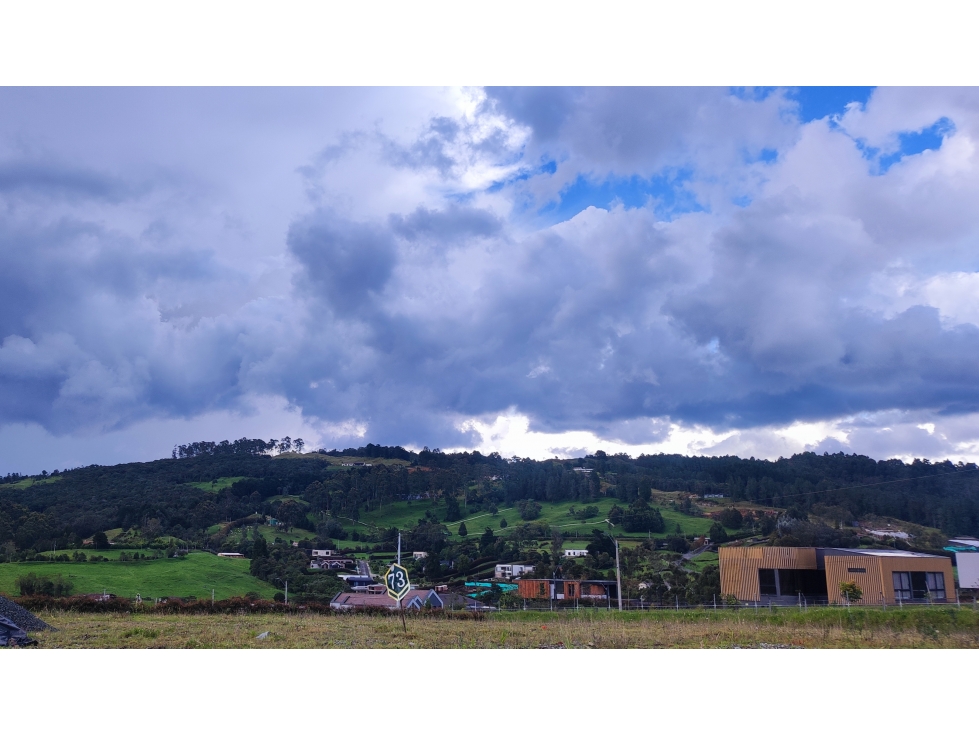 ESPECTACULAR LOTE EN EL ALTO DE LAS PALMAS SECTOR LA ACUARELA — foto 4