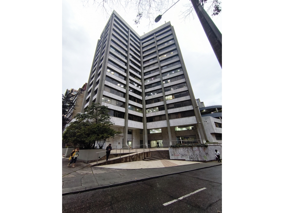 Oficina en venta - Área de 505 Mts - en el Centro Internacional