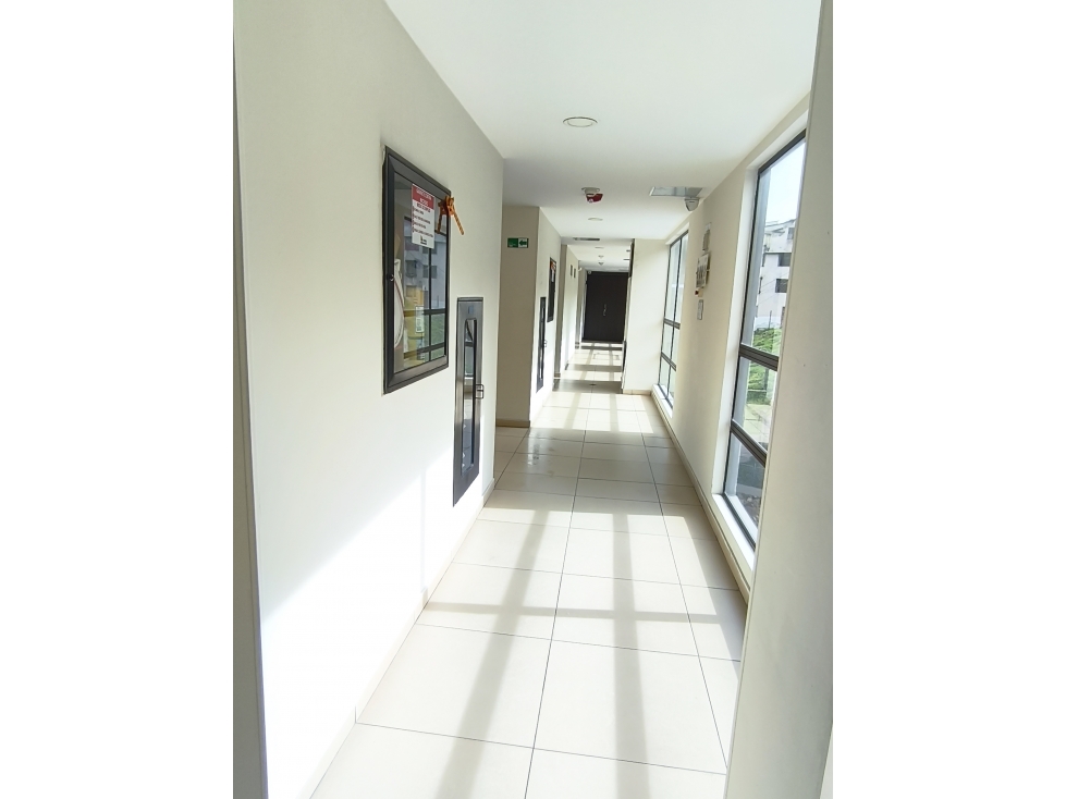 Oficina en Arriendo en el Barrio San Antonio Norte - 79 Mts — foto 3