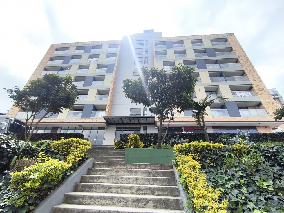 Oficina en Arriendo en el Barrio San Antonio Norte - 79 Mts