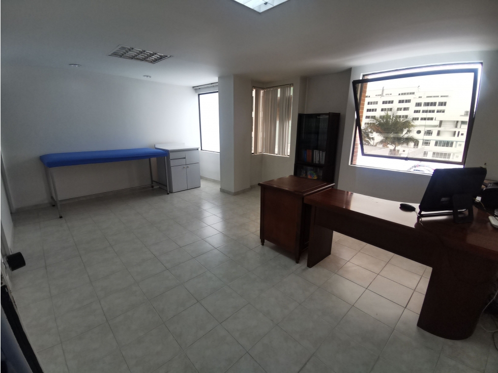 Oficina en VENTA o ARRIENDO en Antiguo Country — foto 2
