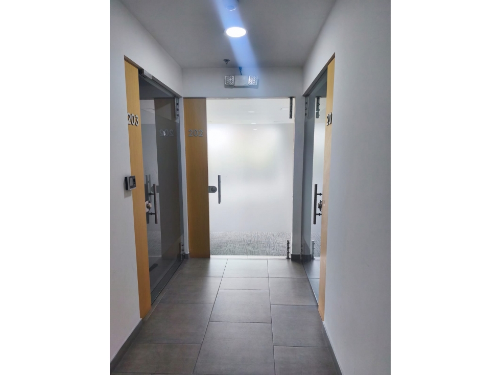 Oficina en Arriendo con terraza - Barrio Las Margaritas — foto 3