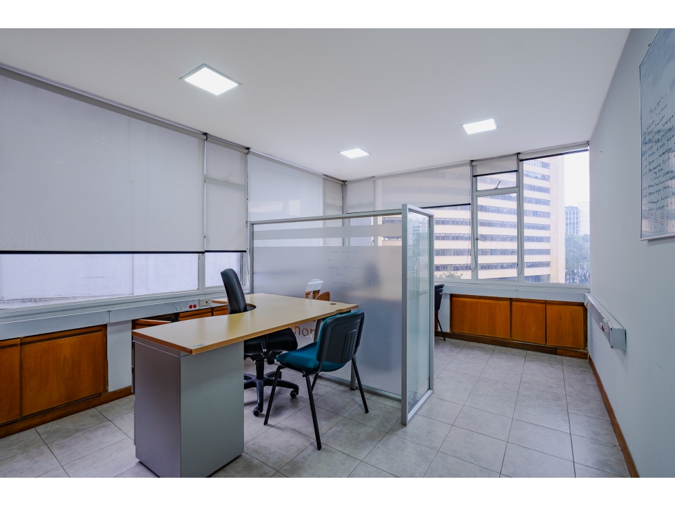 Oficina en Arriendo - Área de 505 Mts - en el Centro Internacional — foto 3