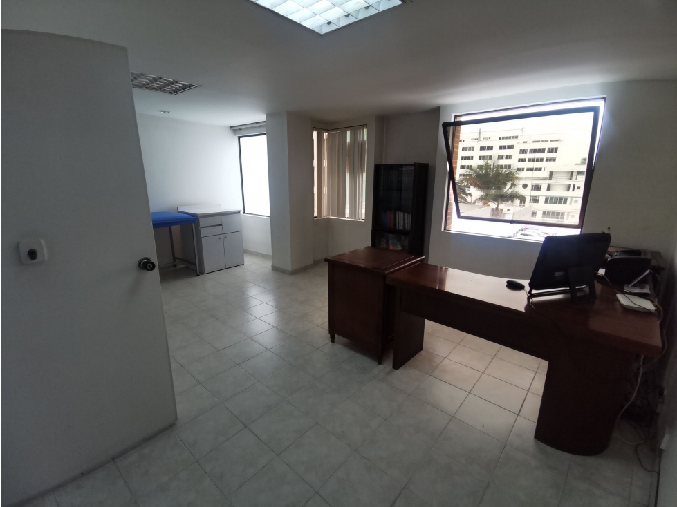 Oficina en VENTA o ARRIENDO en Antiguo Country — foto 3
