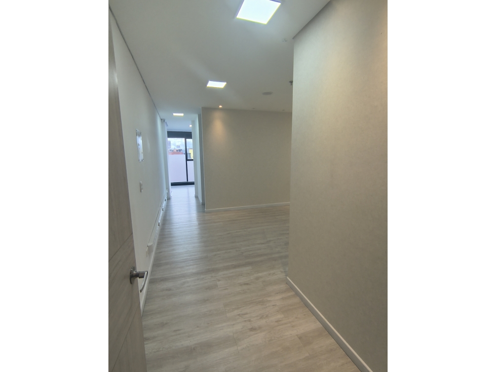 Venta de Oficina en cedritos - Piso 4 406 - Edificio Torre HHC — foto 2