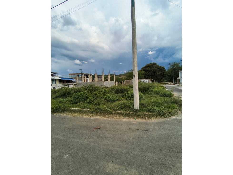 LOTE ESQUINERO - 20 - 1