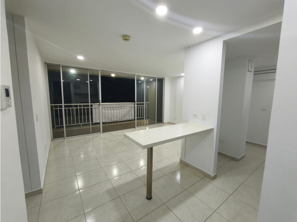SE VENDE APARTAMENTO EN EDIFICIO BRISAS DE SANTA CLARA - 177 — foto 3