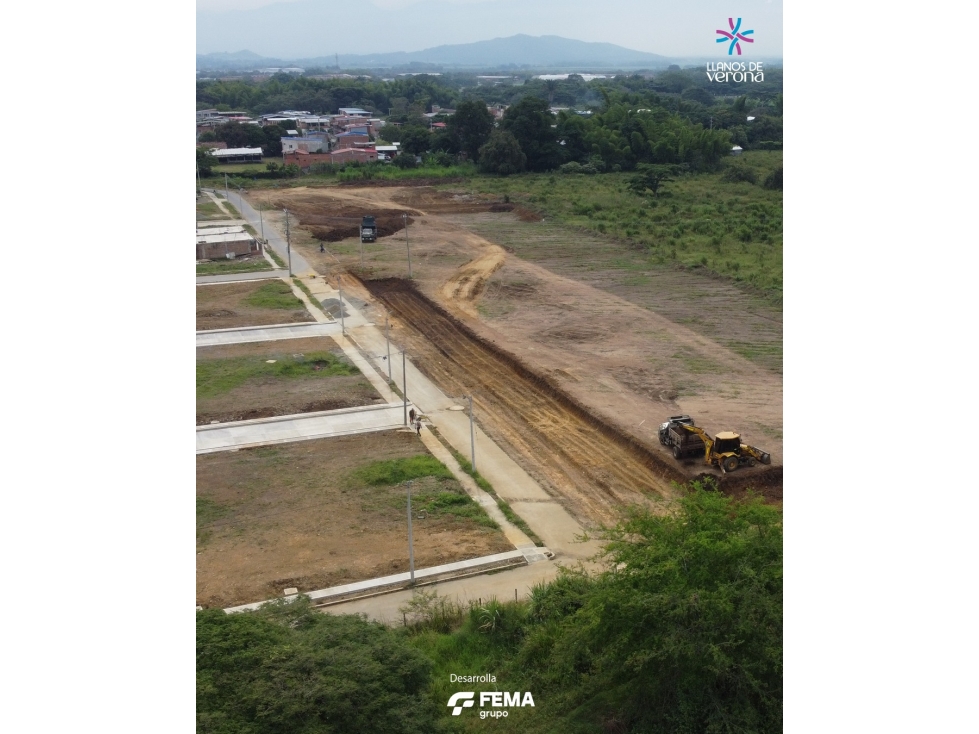 C121 SE VENDE LOTE MEDIANERO COMERCIAL EN LLANO GRANDE - 2