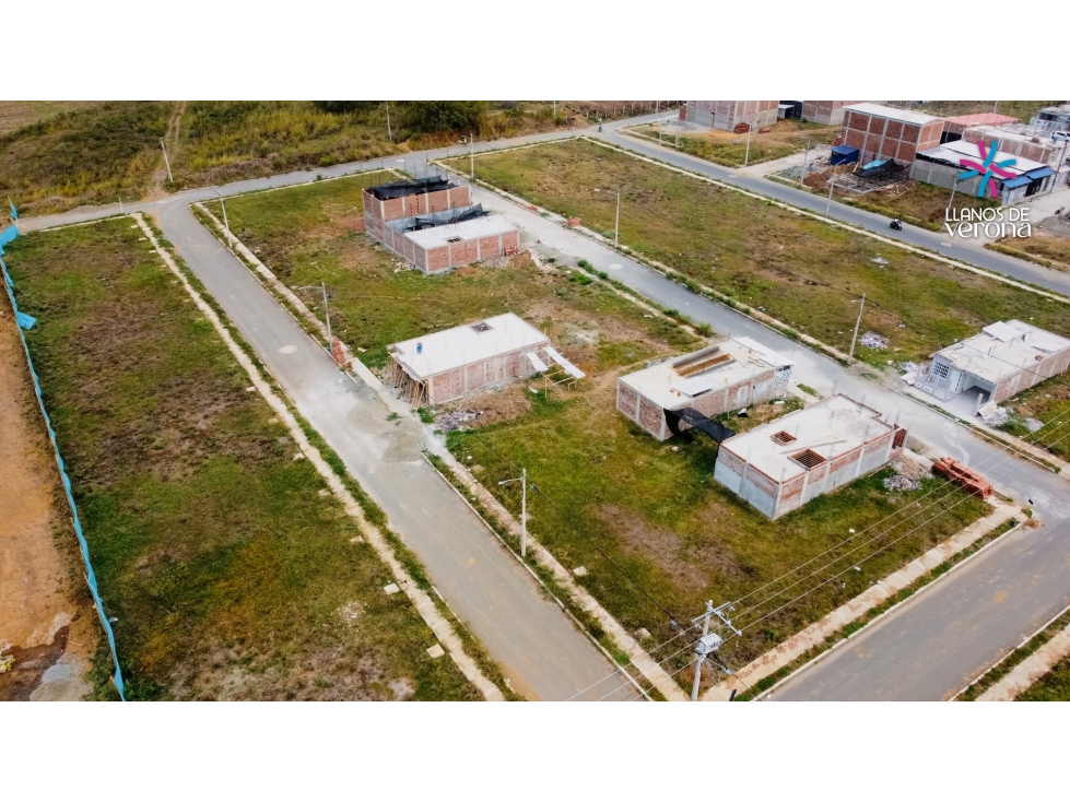 C123 SE VENDE LOTE MEDIANERO EN LLANO GRANDE, ETAPA 3 - 1