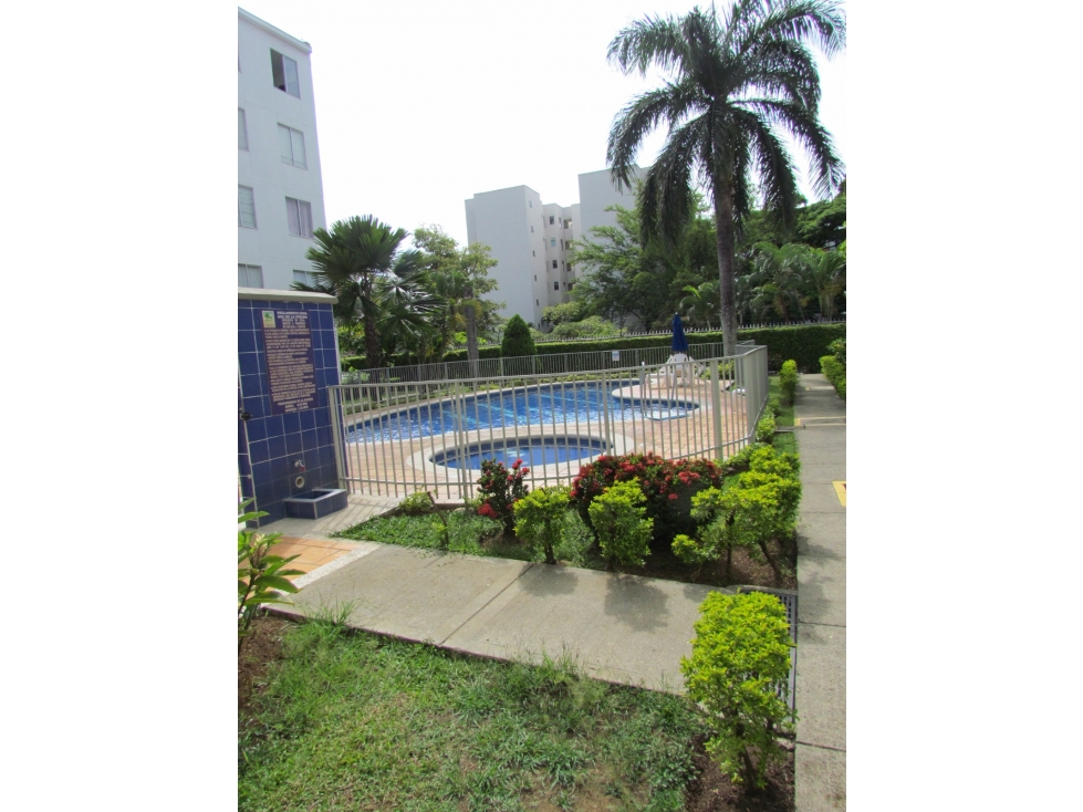SE VENDE APARTAMENTO EN CALI, BARRIO HACIENDA - 176