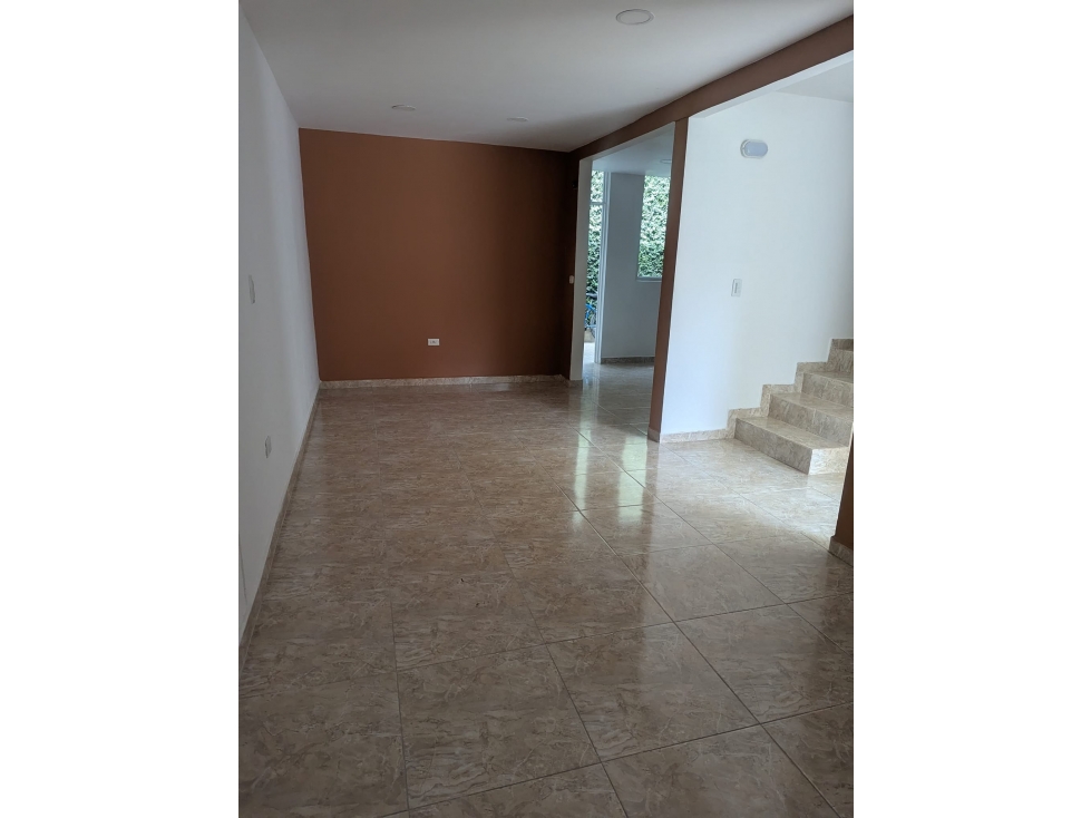 CASA EN EL BARRIO CHICAO - 86 — foto 5