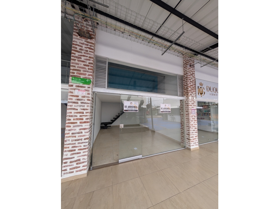 LOCAL COMERCIAL EN CENTRO COMERCIAL LLANO GRANDE - 118 - 2