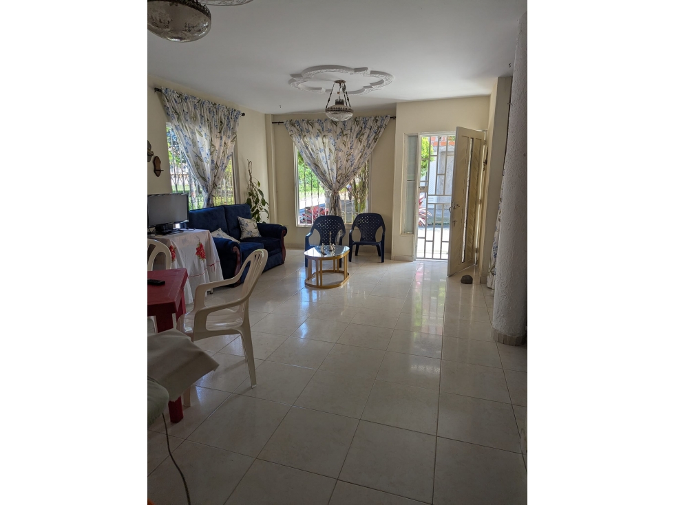 CASA ESQUINERA EN LOS GUADUALES - 83 — foto 4