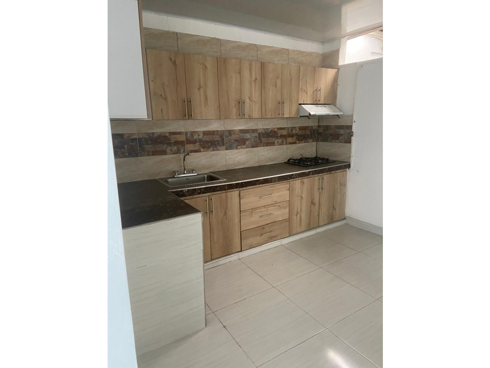 CASA DE 3 PISOS EN VILLA COLOMBIA - 84 - 4