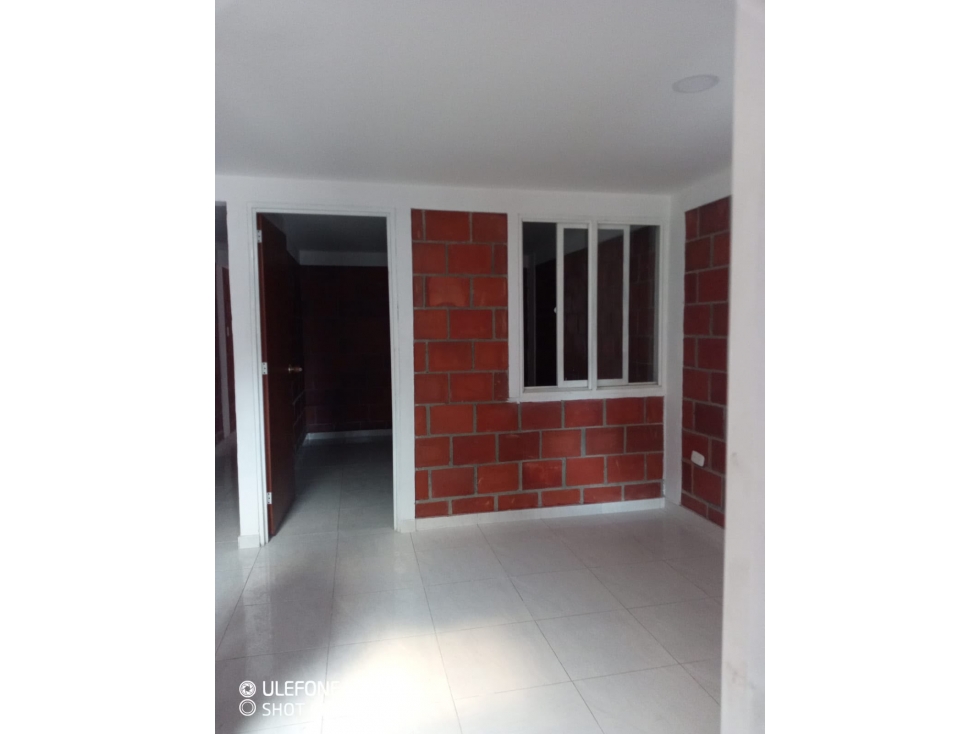 VENTA CASA DE 2 PISOS EN BARRIO CORONA 1 - 26 — foto 3