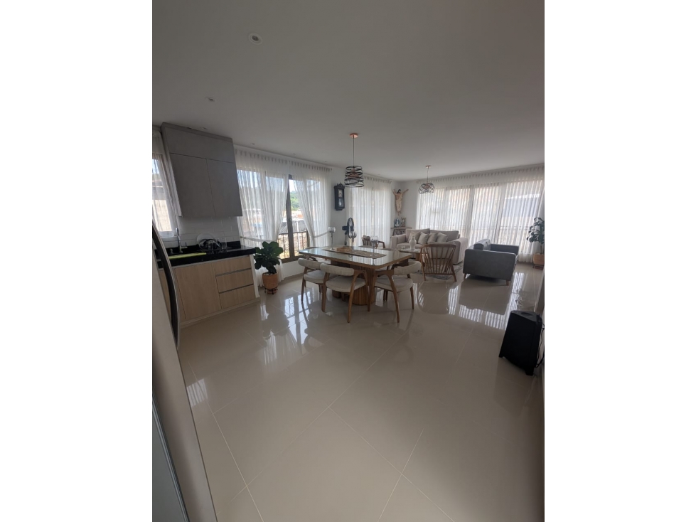 SE VENDE CASA ESQUINERA DE 3 PISOS BARRIO LA PRADERA - 23 — foto 3