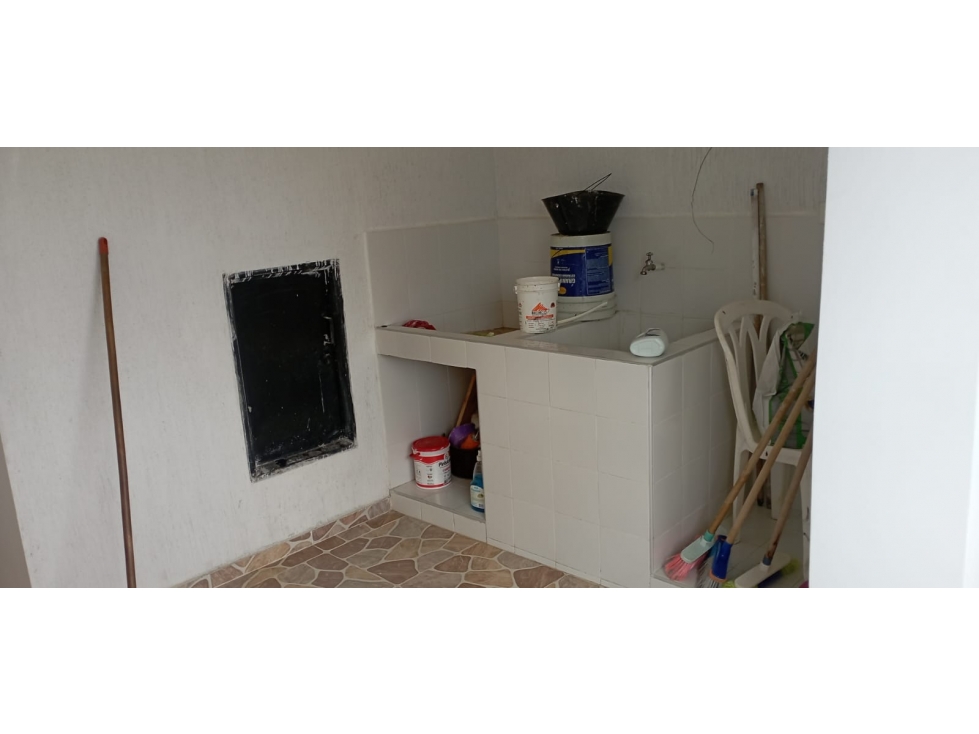 C164 SE VENDE CASA DE 3 PISOS BIFAMILIAR - 4
