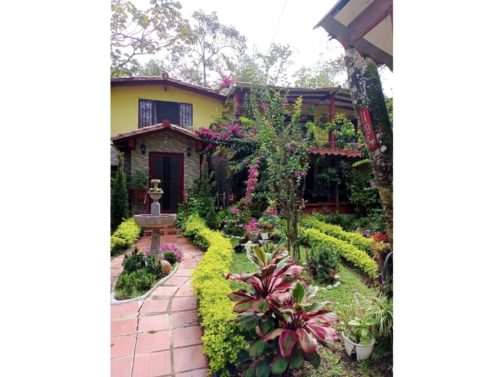 CASA CAMPESTRE EN CONDOMINIO MANANTIAL - 111 - 1