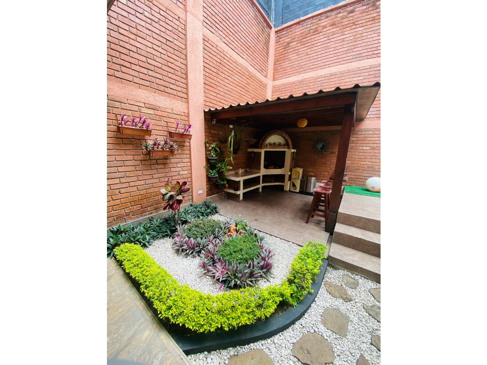 C126 CASA UNIFAMILIAR DE ALTO NIVEL — foto 4