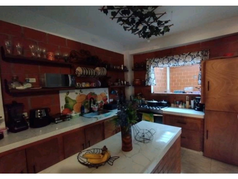 C163 VENTA DE CASA DE 3 PISOS EN CALOTO - 5