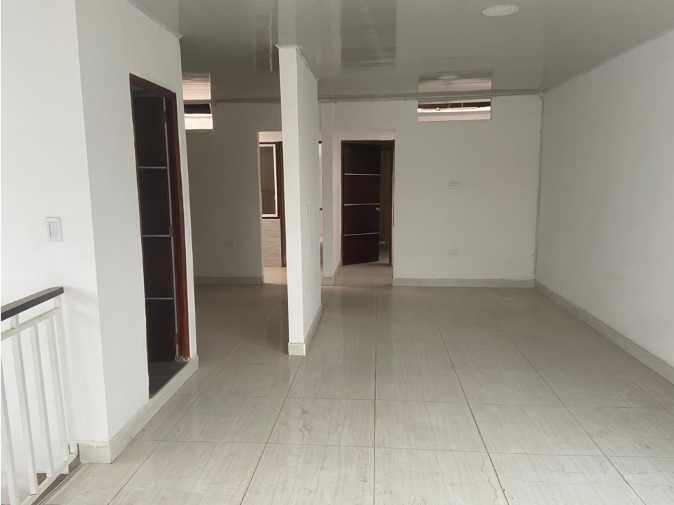 CASA DE 3 PISOS EN VILLA COLOMBIA - 84 - 5