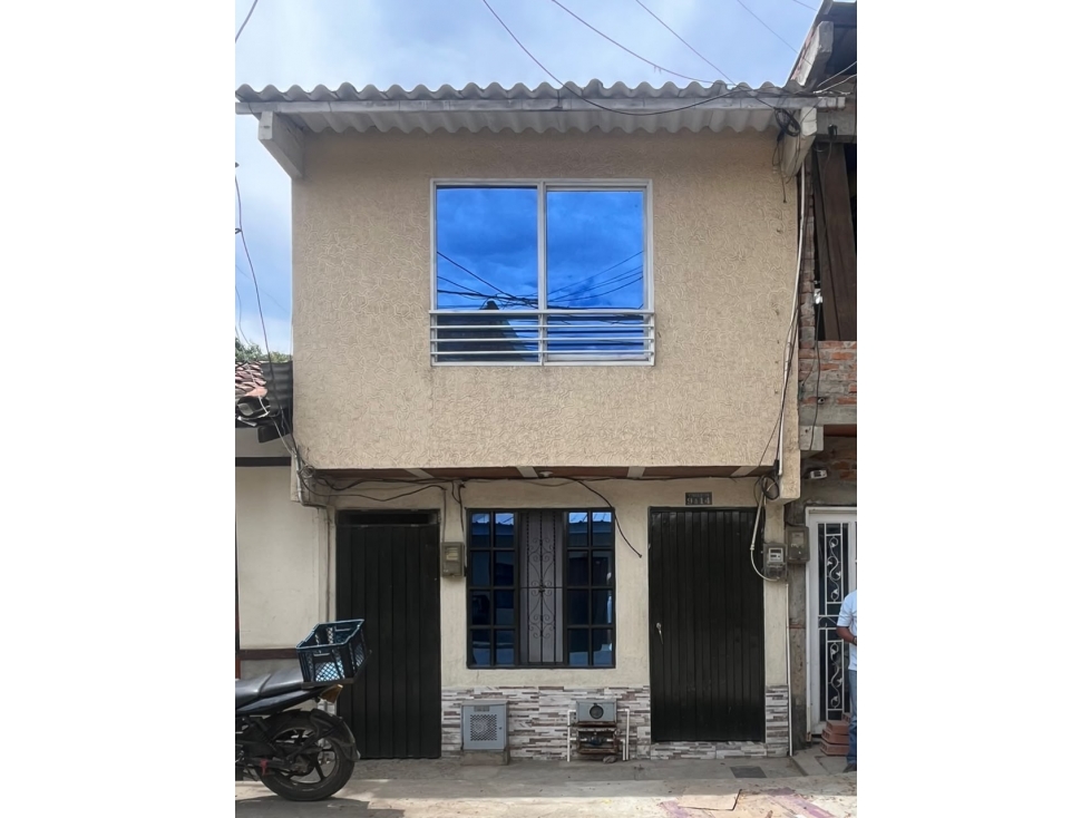 VENTA CASA DE 2 PISOS EN BARRIO CORONA 1 - 26 — foto 5